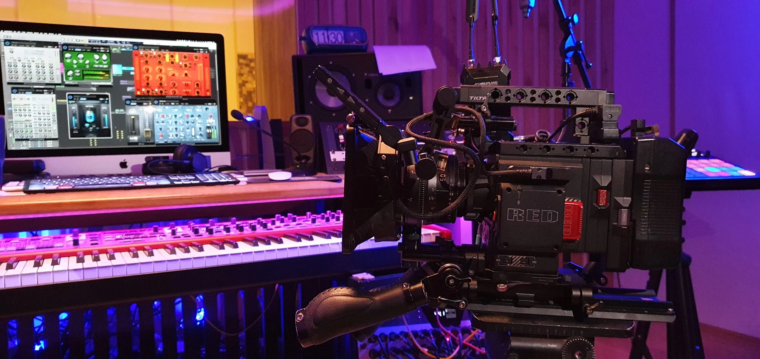 Vahagn Stepanyan Playing Keyboards